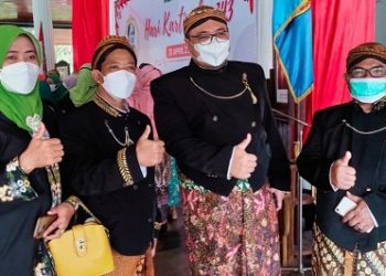 Kakankemenag dan Kepala MAN 2 Rembang Hadiri Upacara Kartini