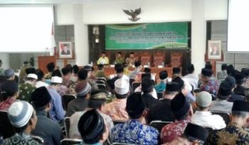 Bupati sebut honor guru Madin dan TPQ dinaikkan, namun tetap berniat mengabdikan diri kepada masyarakat