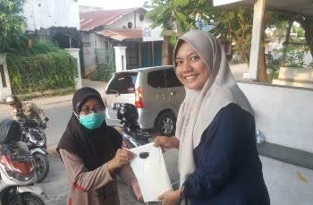 RA Masyithoh distribusikan paket Qif-19