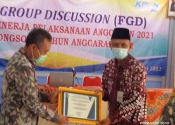 Kankemenag Kab Rembang Raih Penghargaan Satuan Kerja Terbaik III bidang akurasi belanja