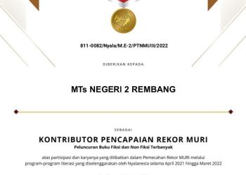 MTsN2 Rembang Terima Penghargaan Rekor Muri Nyalanesia