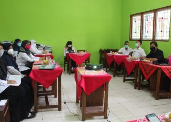 MTs Negeri 4 Rembang Sambut Tim Pembina Adiwiyata