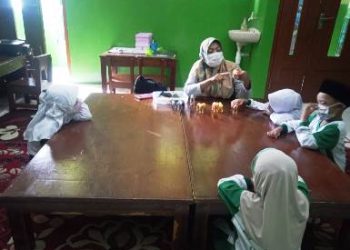 Kemenag Rembang Distribusikan Bahan Ajar RA