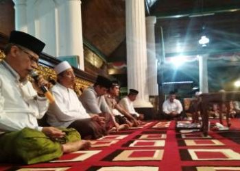 Semalam, Kakankemenag pimpin doa tahlil wafatnya KH Maimun Zubair di Pendopo Kartini