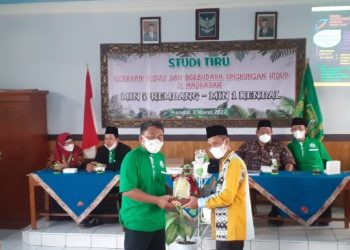 MIN 2 Rembang Studi Tiru Adiwiyata ke MIN 1 Kendal