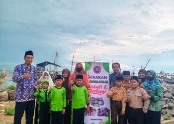 MI Darus Sholeh Luncurkan Gerakan Peduli dan Berbagi