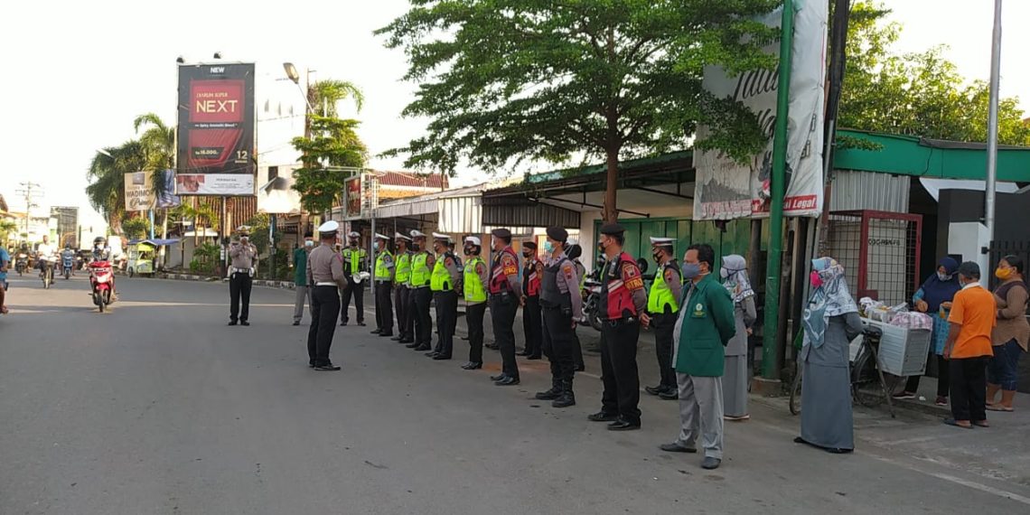Penyuluh Agama Islam bagi masker sekitar pasar
