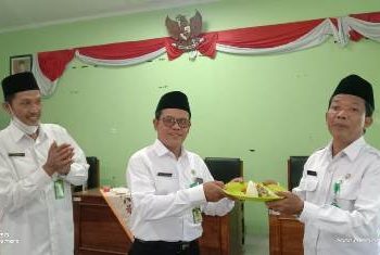 Potong Tumpeng Tandai Semangat Bangun Pelayanan yang Lebih Baik