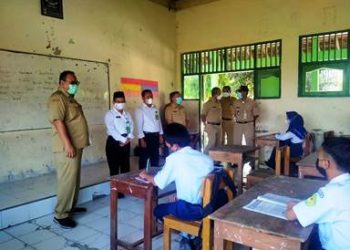 Wakil Bupati Rembang meninjau  PTM di Madrasah Tsanawiyah Negeri 3 Rembang