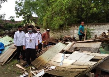 Diterpa Hujan, Kantin MTs Negeri 2 Rembang Roboh Rata dengan Tanah