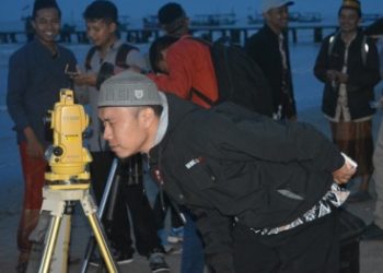 Warga dan Santri berbondong lihat hilal di Karangjahe