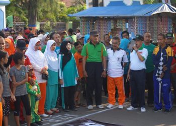 Ribuan Peserta Ramaikan Jalan Sehat Kemenag