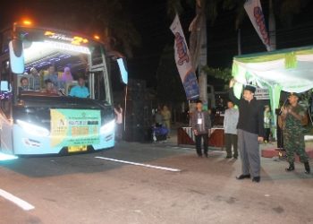 Sembilan bus berangkatkan calhaj kloter 38