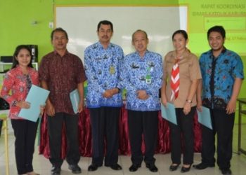 Rakor Guru dan penyerahan SK penyuluh Katholik