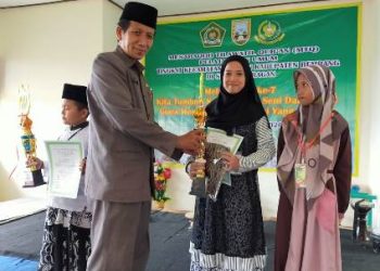 SMA 1 Kragan sabet juara umum STQ Pelajar