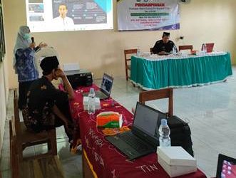 Pendampingan e-RKAM di MTs Miftahul Huda Sarang