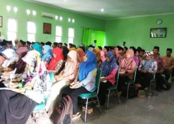 Kakankemenag sampaikan pembinaan kepada penyuluh non PNS