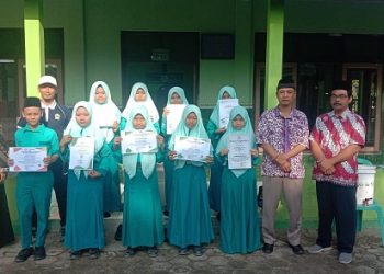 MTsN 2 Rembang Sabet 6 Emas Lomba Mapel Online