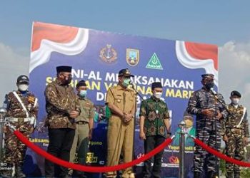 Gusmen bersama Kasal Tinjau Vaksinasi TPI Tasik Agung