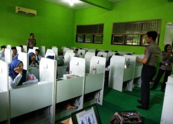 Polres Rembang sosialisasikan lantas dan anti narkoba ke siswa MTs N 4 Rembang