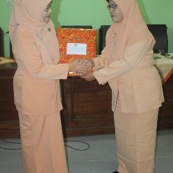 Perempuan pembentuk karakter bangsa