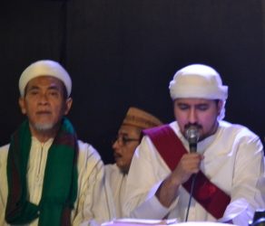 Rembang bersholawat bersama Habib Anis Syahab