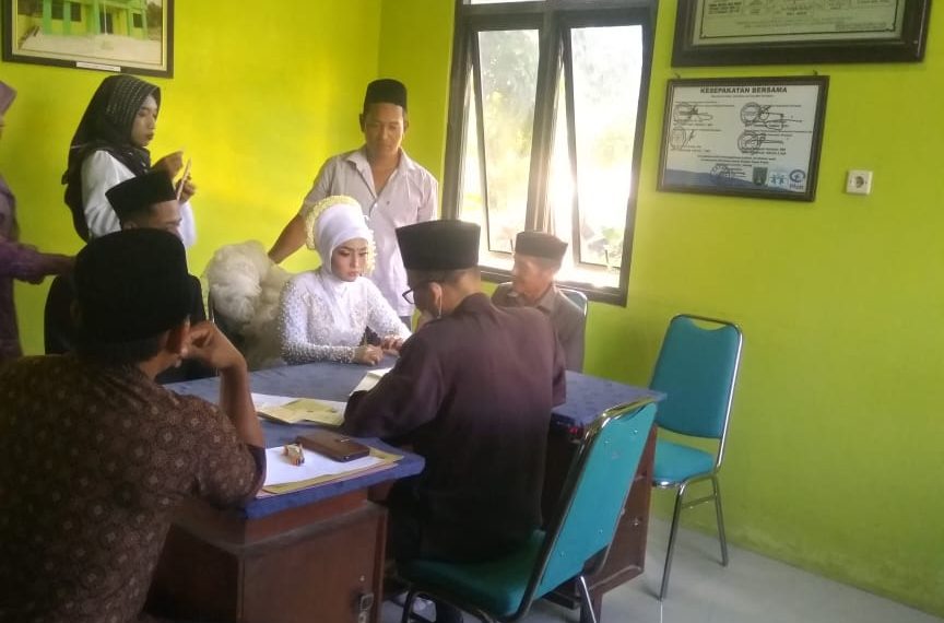 Pasangan Disabilitas ini Senang, Mantan Terindah Bantu Pernikahannya