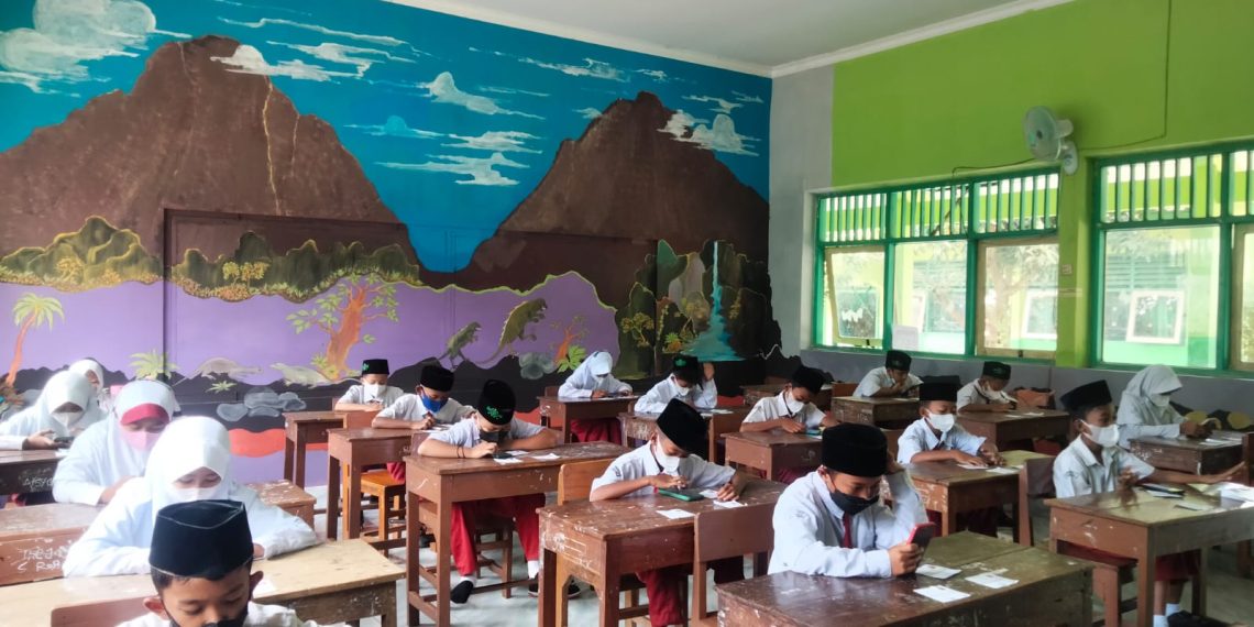 Uji Literasi Siswa, MIN 2 Rembang Gelar AKMI