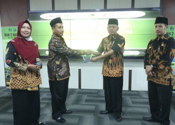 Kembangkan Madrasah, MAN 2 Rembang Studi Tiru di MAN 2 Kudus