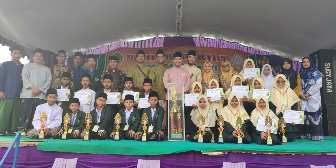 Sarang Juara Umum Porsadin 2022