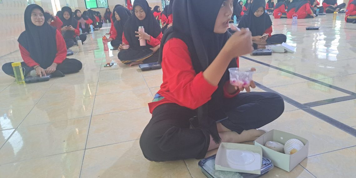 MAN 2 Rembang Gelar Gerakan Nasional Aksi Bergizi