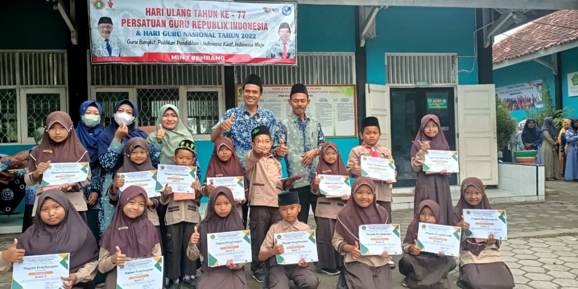 Senyum Ceria Warnai Penutupan Classmeeting MIN 1 Rembang