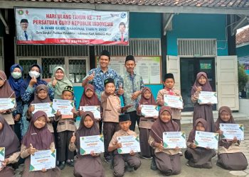 Senyum Ceria Warnai Penutupan Classmeeting MIN 1 Rembang