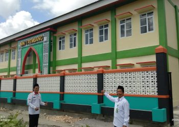 Kakankemenag Tinjau Pembangunan Gedung SBSN MIN 1 Rembang dan MTsN 5 Rembang