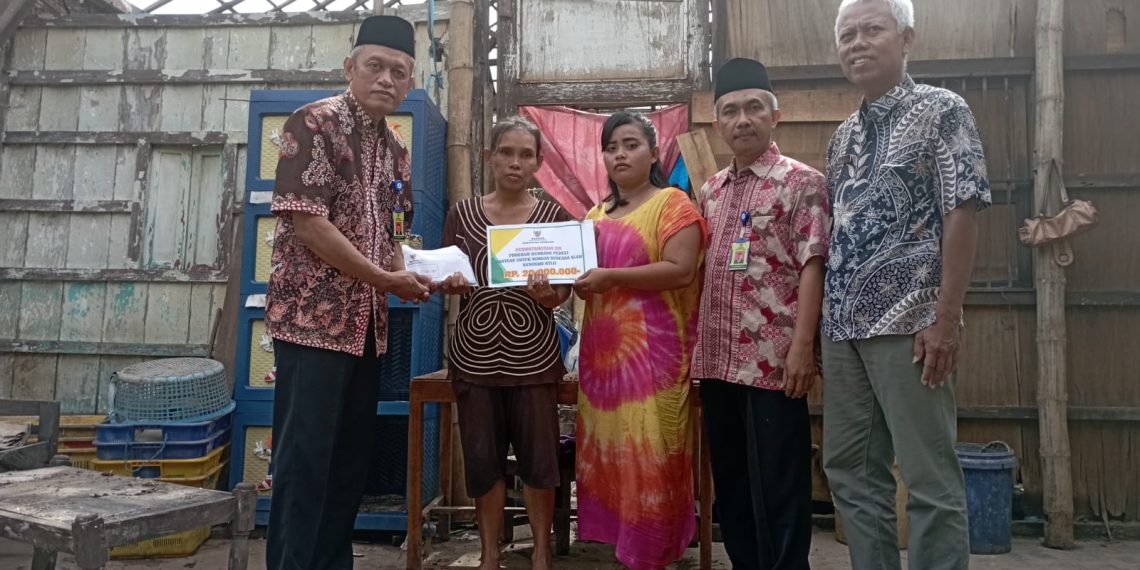 Rumah Suminah Habis Disapu Angin, Baznas Bergegas Salurkan Bantuan