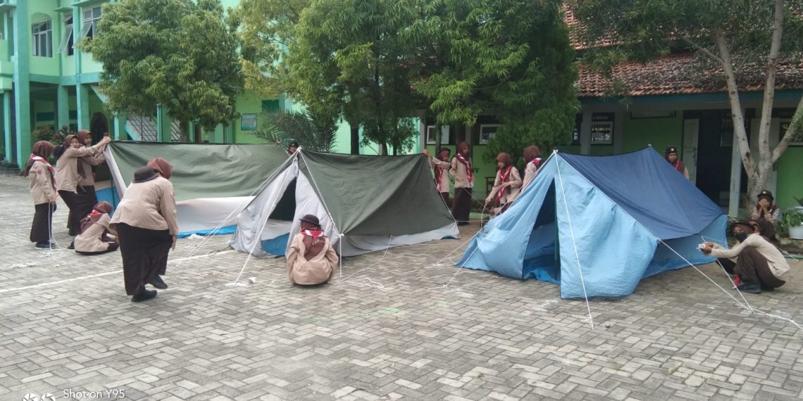 Dewan Ambalan Pramuka MAN 1 Rembang Gelar Latihan Rutin