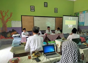 Pengawas Adakan PKKM di MIN 2 Rembang