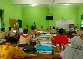 Berharap Limpah Rahmat, MTsN 1 Rembang Adakan Manakiban