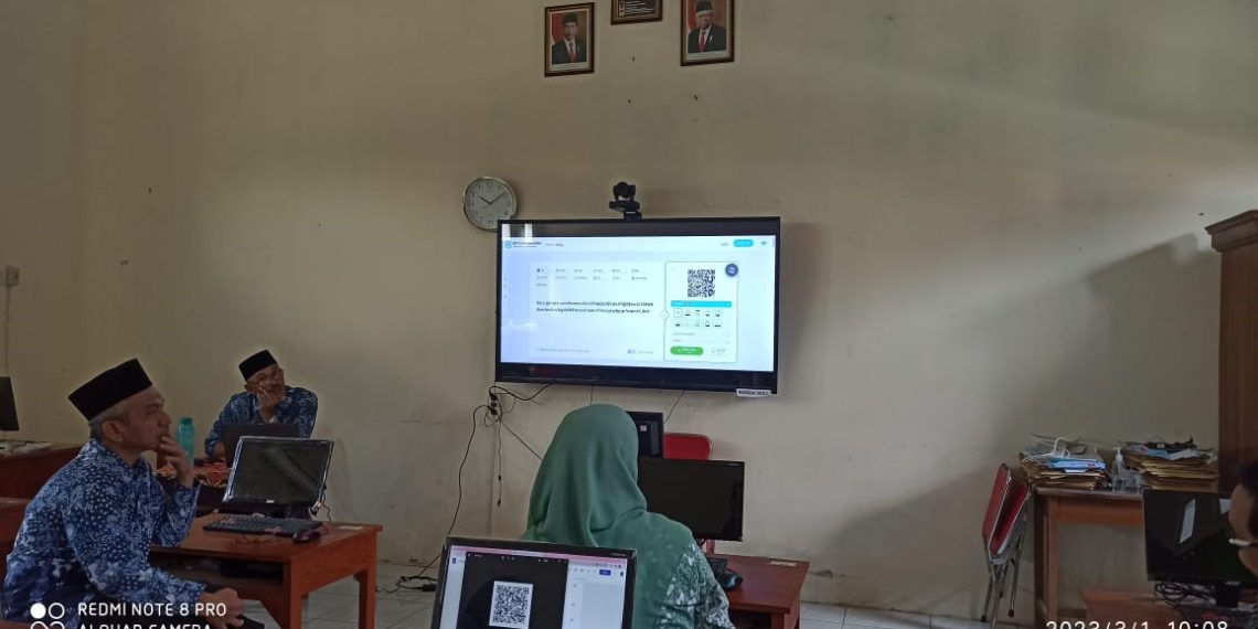MAN 2 Rembang Gelar Bimtek Aplikasi Exambro