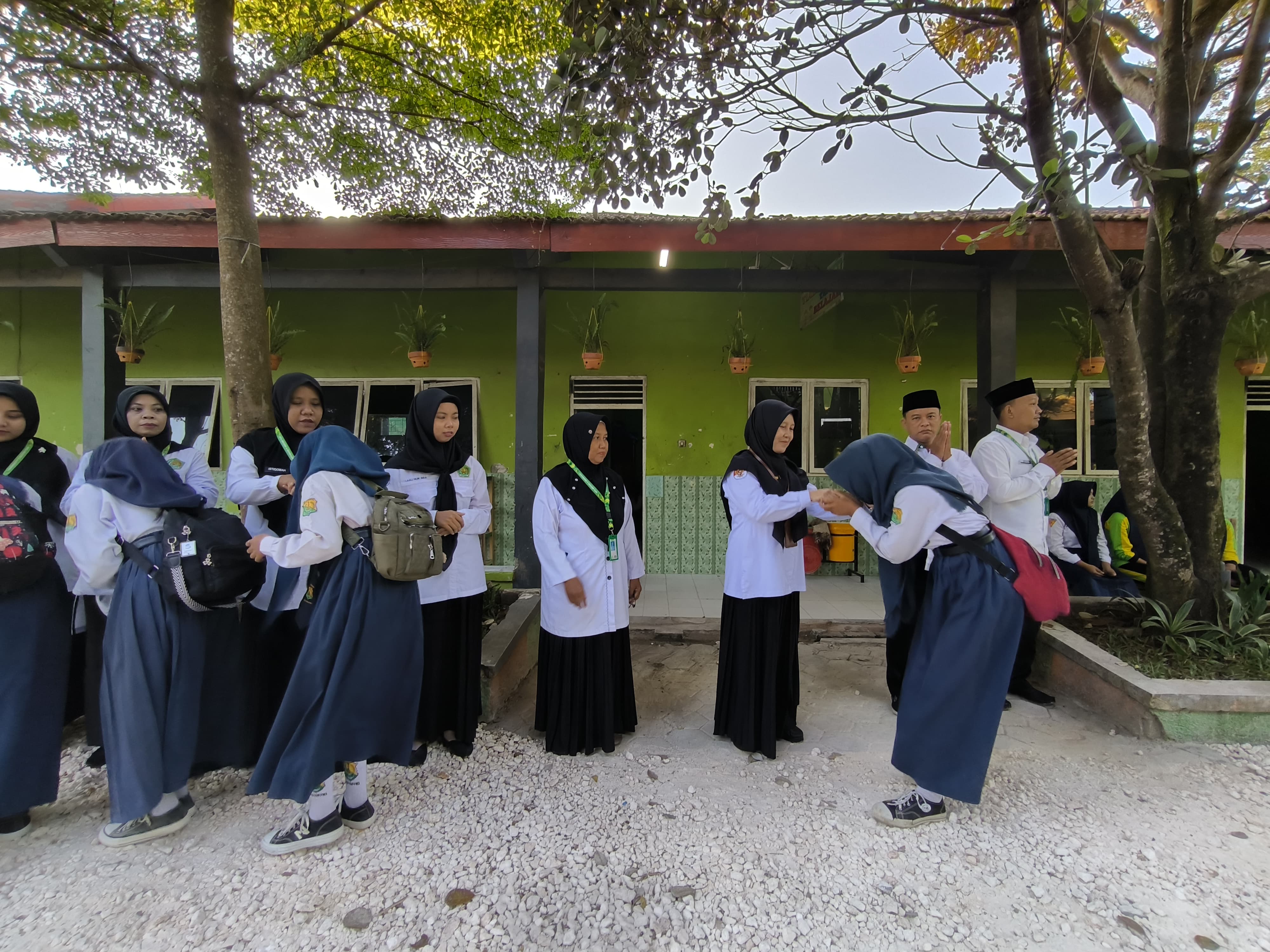 Kuatkan Karakter Madrasah, MTs N 4 Rembang Terapkan Budaya 5S