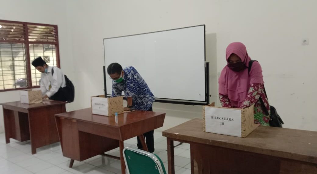 Pemilihan Pengurus KPRI Abadi melalui Bilik Suara