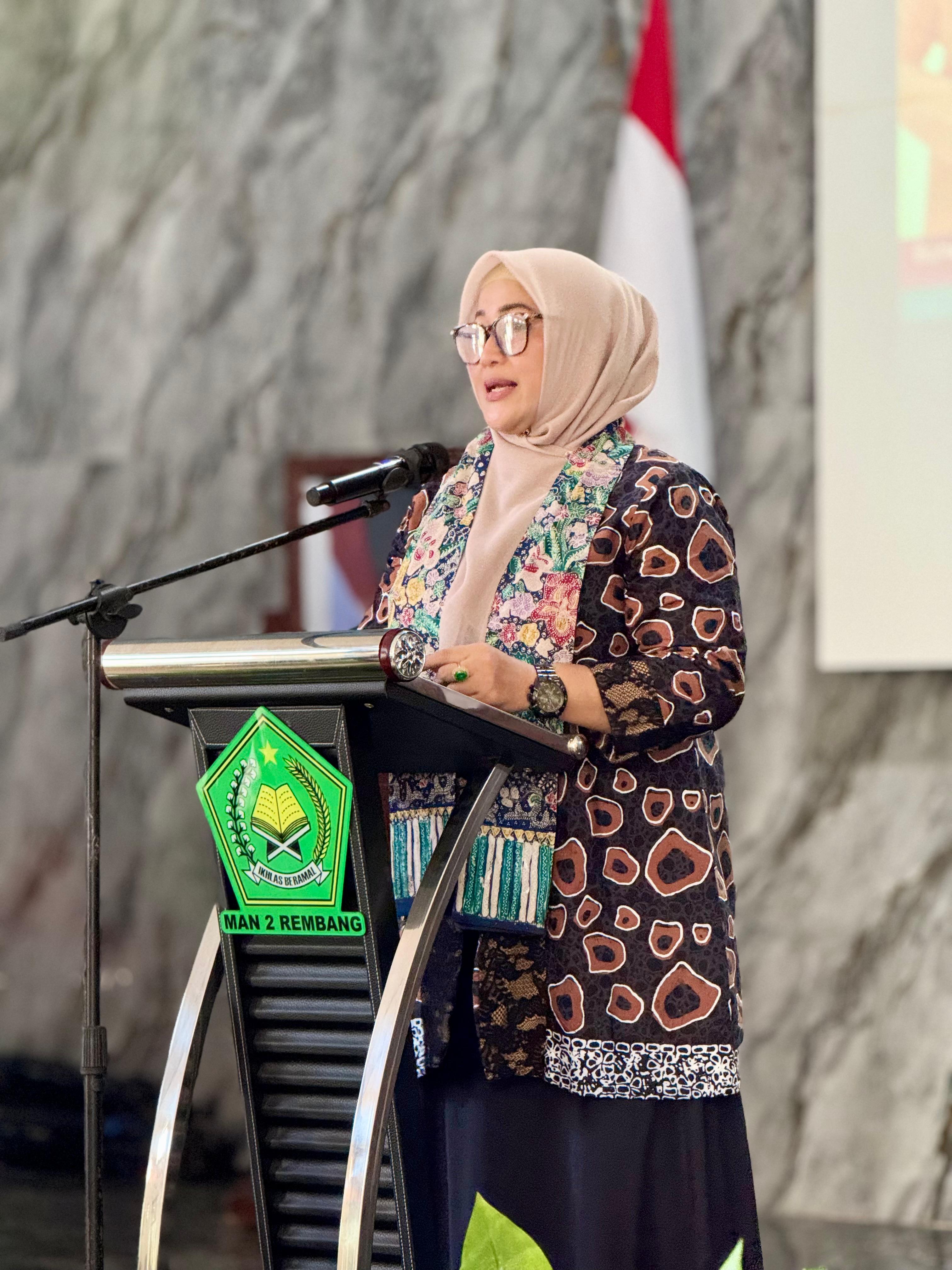 Berikan Motivasi kepada Ratusan Guru RA, Ini Pesan Bunda RA Jateng Ade Komaria